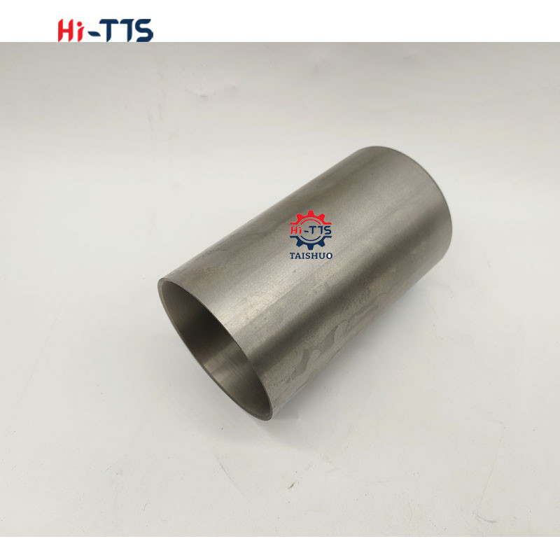 V2203 V1702 V1902 V2003 V2403 Cylinder Liner 15221-02314 15201-02310 Engine Parts
