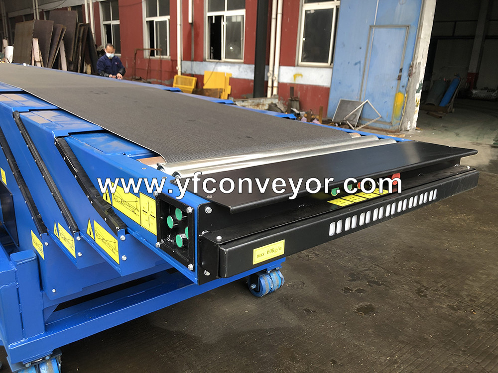 Telescopic Belt Conveyors / Extendable Conveyor for Loading and Uploading Cargos