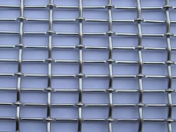 Plain crimped SS wire in the warp and lock crimped SS wire in the weft.