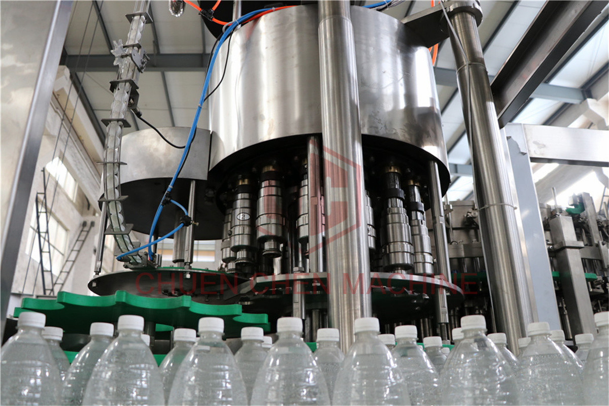60-60-15 Carbonated Soft Drink Filling Machine For 330ml-1500ml Bottle