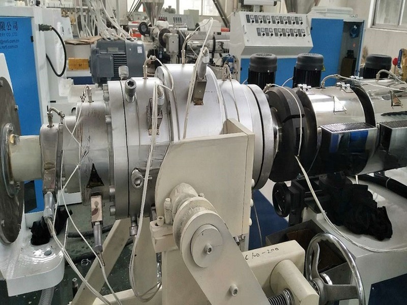 Plastic HDPE PE Pipe Extrusion Making Machine / Production Line