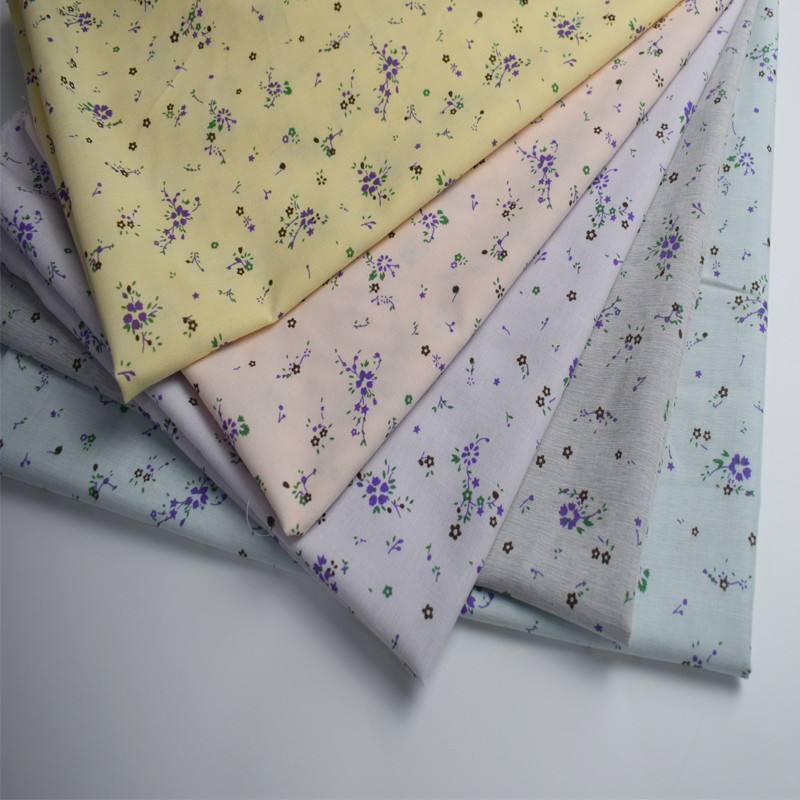 105 gsm 100% Polyester Cotton Fabrics Printed Soft Feeling