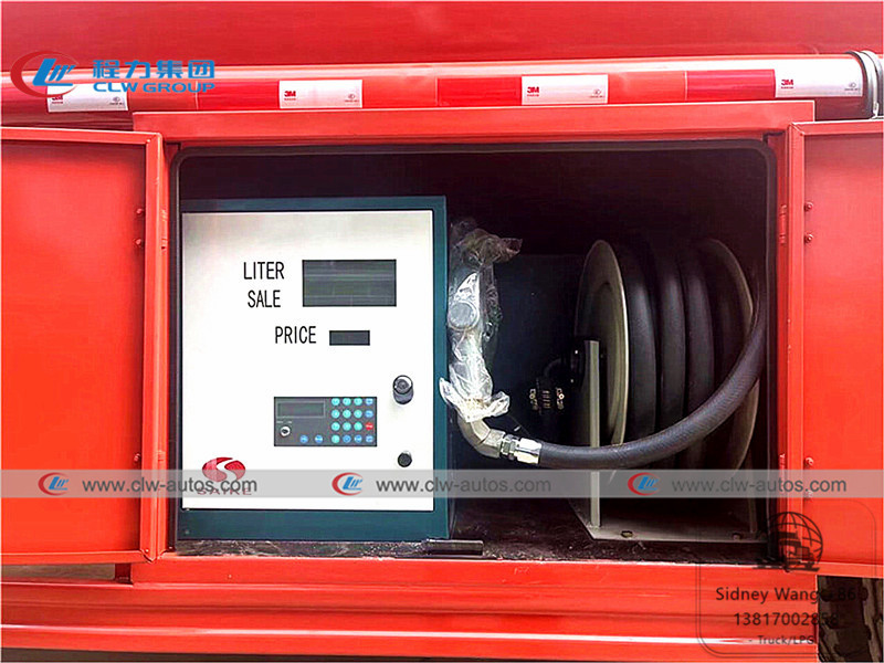 10000 Liters LHD Howo 4x2 Diesel Delivery Truck With Censtar Dispenser
