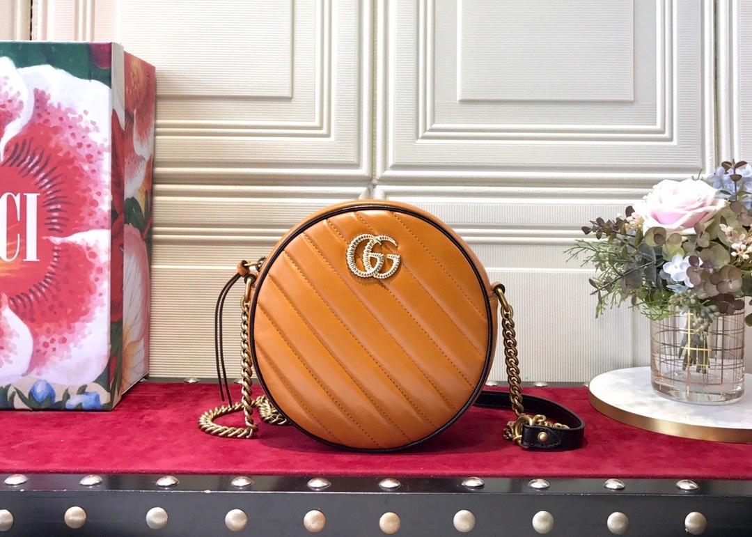 GG Marmont Wave Round Full Leather Chain Bag Soft Leather 18.5cm Length