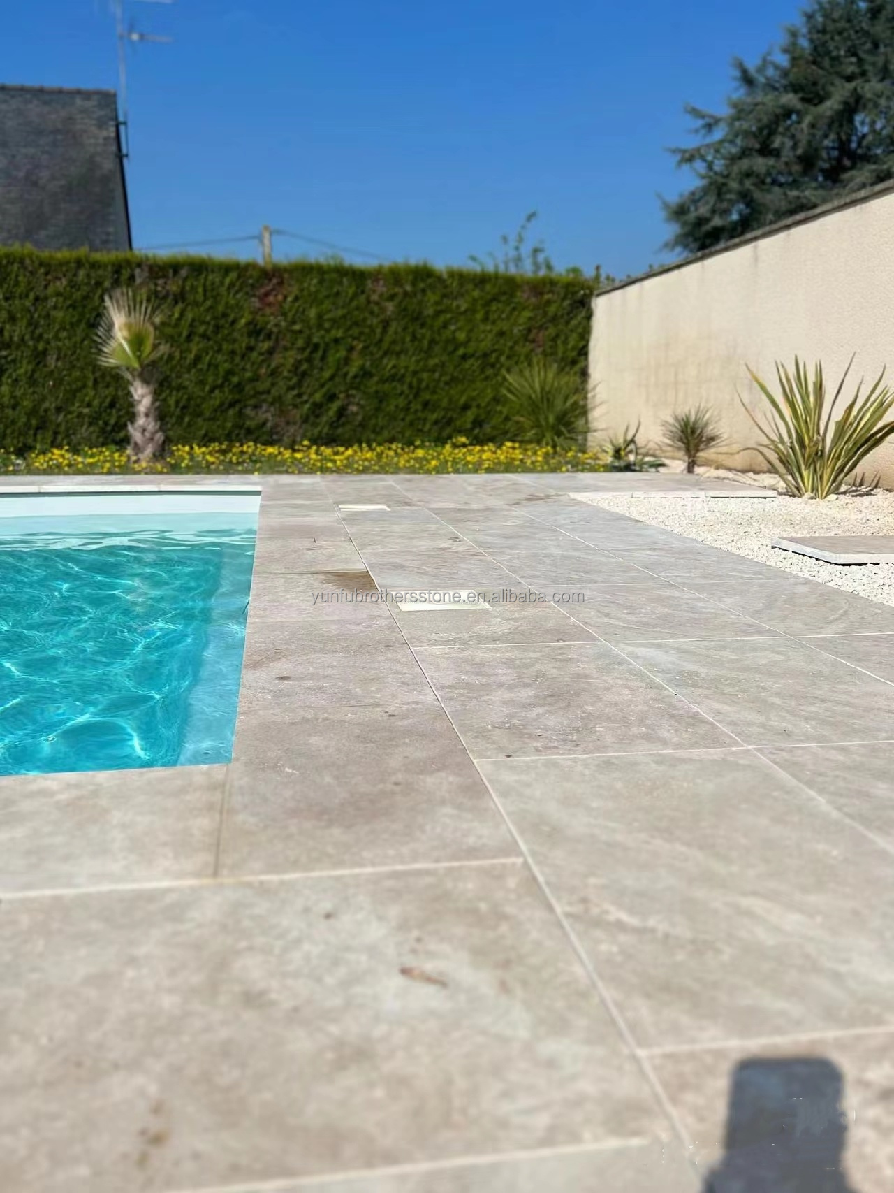 Polishing Glossy Silver Travertine Stone Ivory Deck Tile for Garden Terrace Area