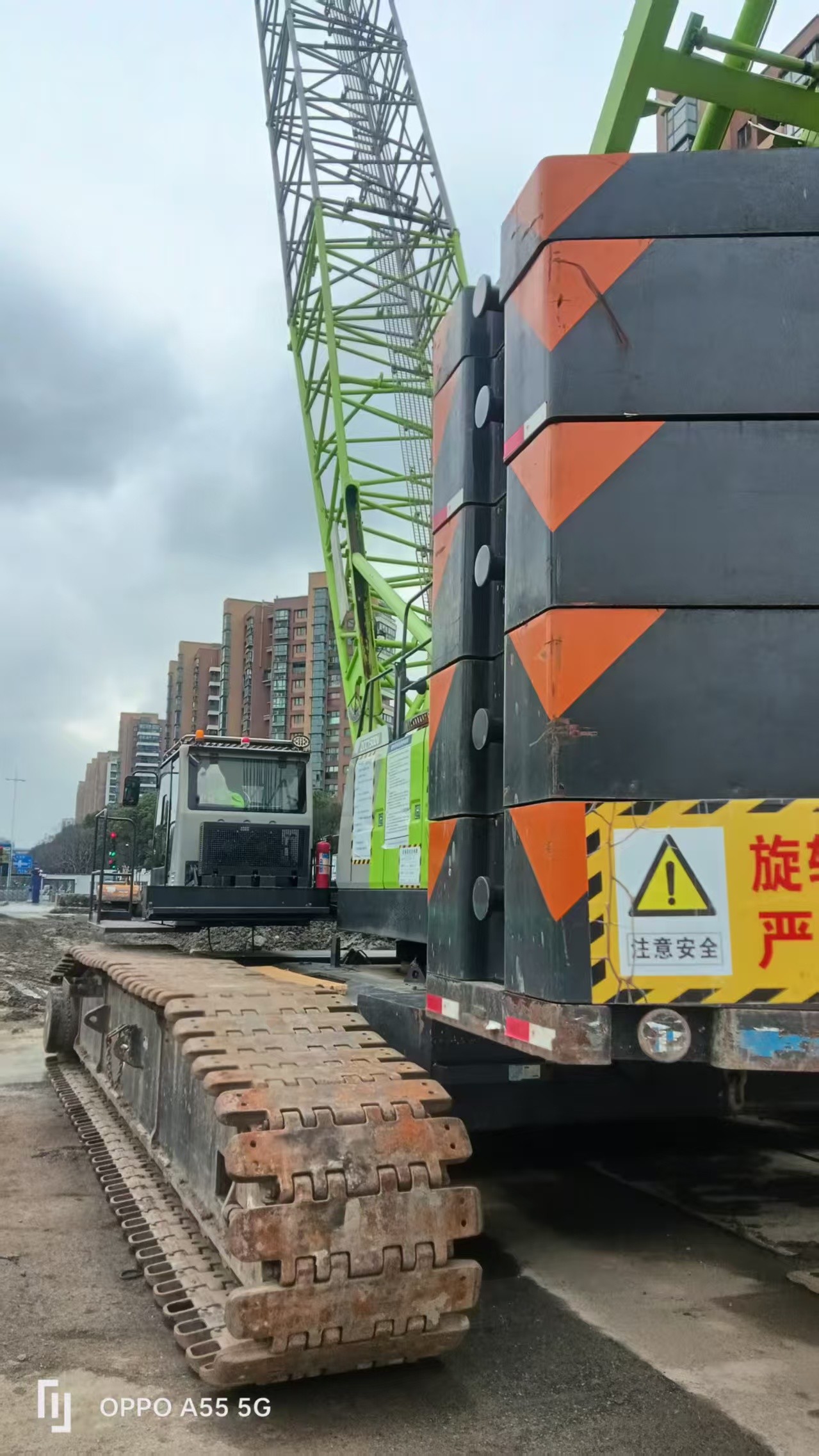 Lifting Machinery 150 Ton Crawler Crane ZCC1500V High Quality with After-sales Service