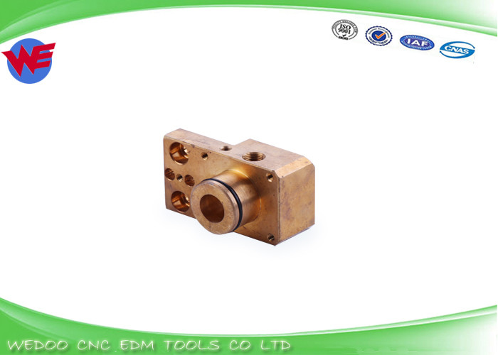 X176C610H01 Mitsubishi EDM Parts M453 Lower Die Guide Holder 69*40*43T