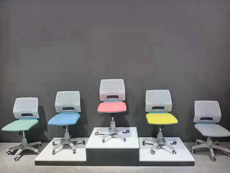 Y Mail Packing Comfortable Height Adjustable and Swivel Gaming Chair for Home Office