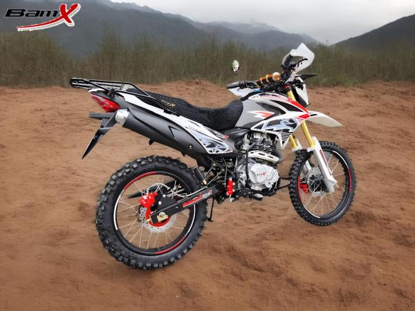 10kw 7000rpm Enduro Dual Sport Motorcycle 4 Stroke 250cc LED Light Hand