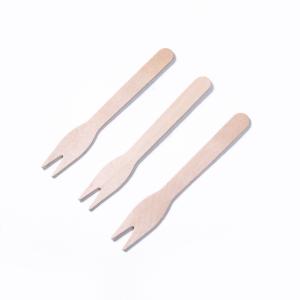 Quality 85mm Birchwood Compostable Disposable Wooden Utensils Chip Forks Bulk For Fruit Snack wholesale