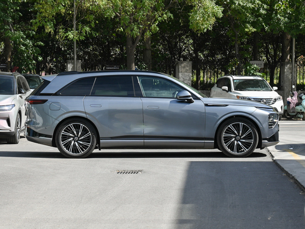 Xpeng G9 650X New Energy Automobile Everbright 5 Door Electric Car Vehicle 650km