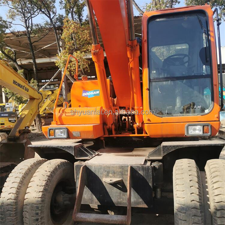 Used Doosan Excavator DH150 Super with High Slope Efficiency and Good Cab Sealing