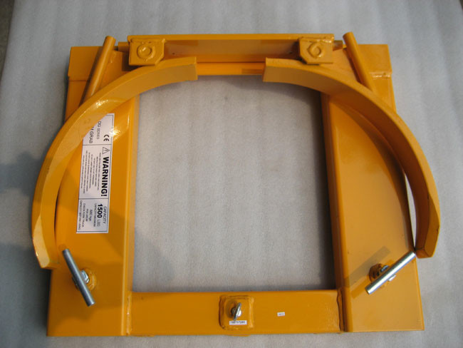 Oil Drum Gripper For Forklift Drum Grabber Attachment Forklift Drum Lifter 680kg Drum