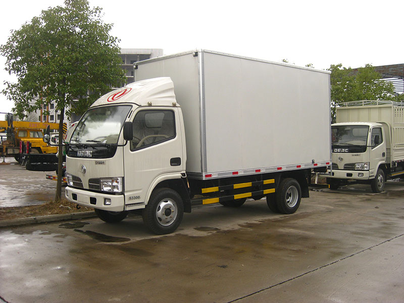 4x2 Cargo Van Truck 1.4 Ton Load Euro 5 Emission Standard Dongfeng for Your Benefit