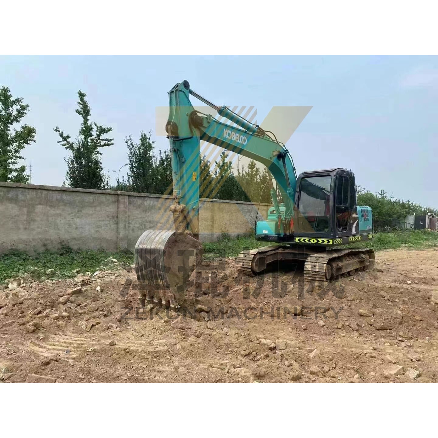 Used Japan 13Ton Kobelco SK130 Excavator with Hydraulic Valve