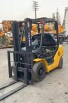 High-Performance Used Komatsu Forklifts 30 Komatsu FD30 3 Tons Stages Duplex