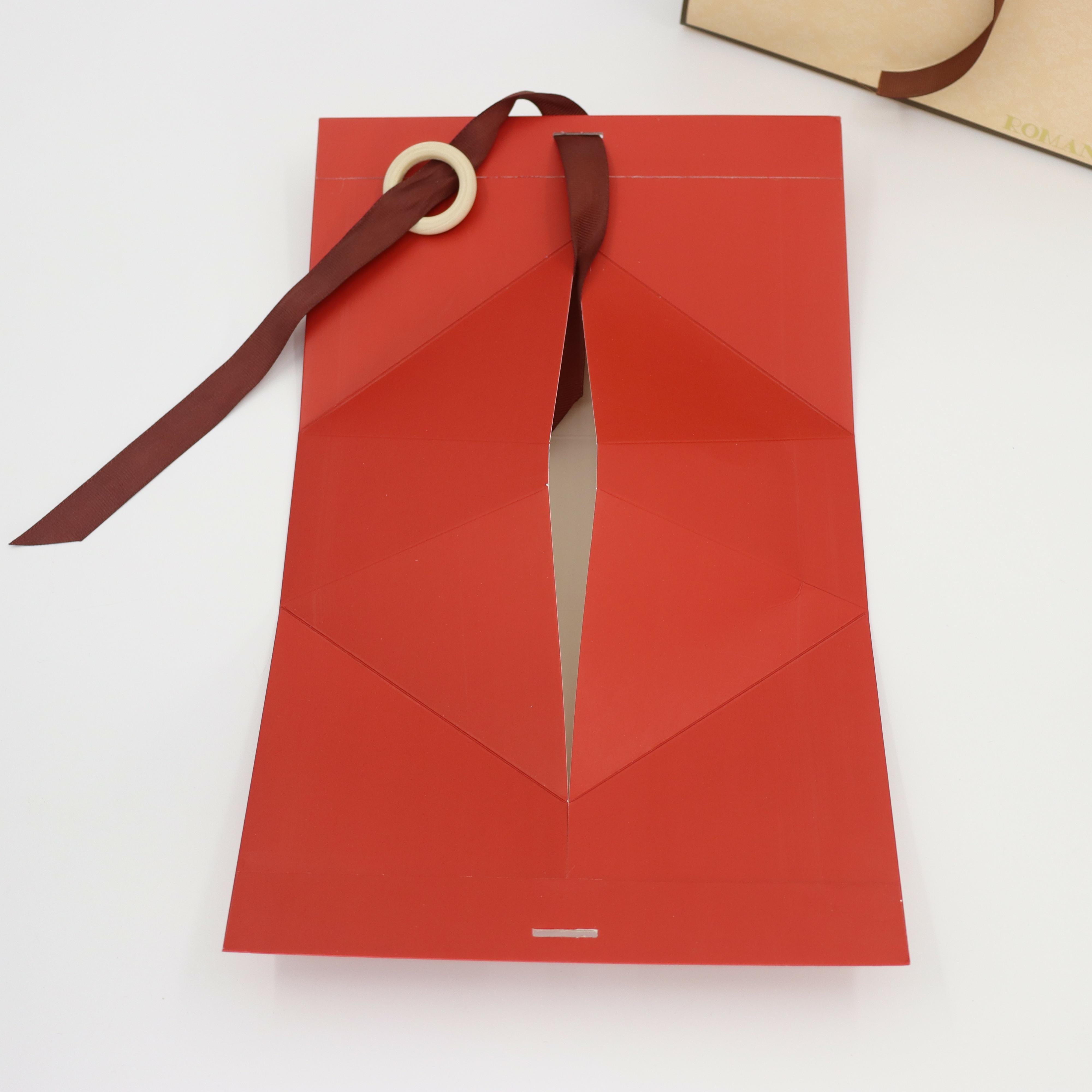 Exquisite wedding gift packaging ribbon box Valentine's Day candy gift box with handle