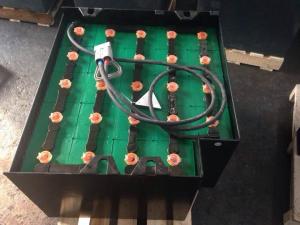 Quality 440Ah/5hrs Forklift Traction Battery , Lead Acid Forklift Battery 48V Screw Connection wholesale