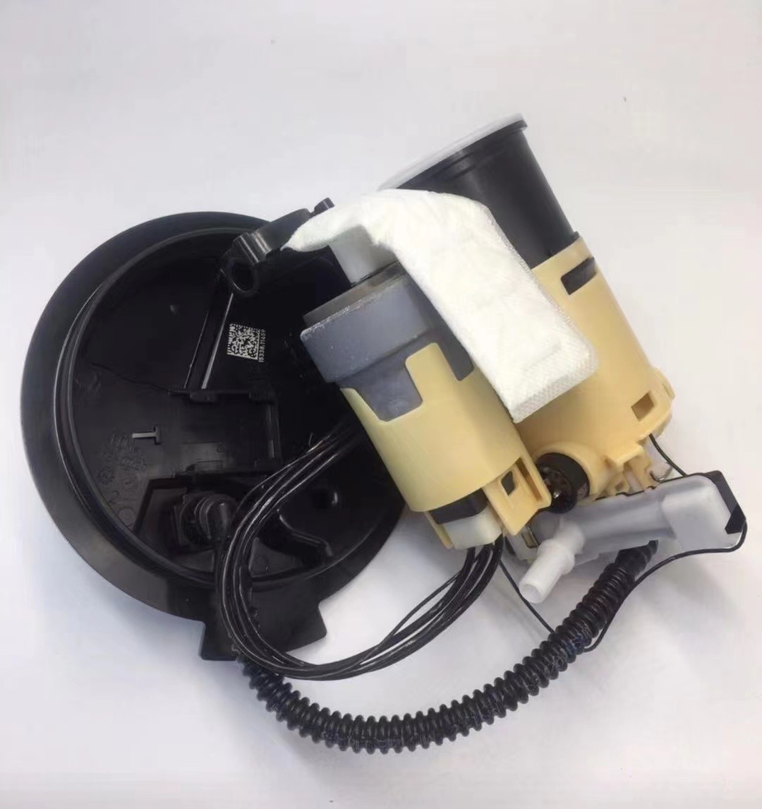 A2054701594 0994770001 2054707801 Auto Engine Parts Fuel Pump Assembly