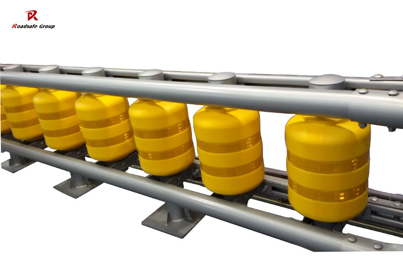 Customized Design Eva Buckets Rolling Anti Crash Road Barrier For Highway Security