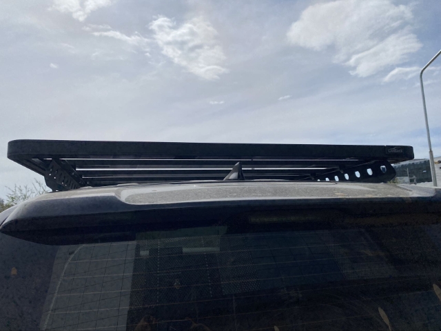 2270*1300*55mm Land Cruiser LC300 Cross Bars Sleek Aluminum Alloy Roof Racks for Toyota