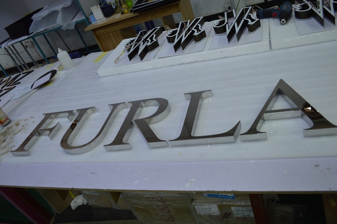 Mirror Polished Decorative Metal Letters 2mm -40mm Stainless Steel Lettering Signage