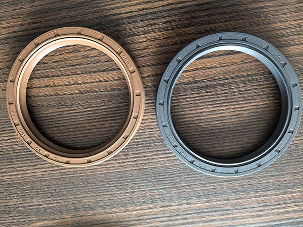 Nitrile Rubber Industrial Machinery Oil Seals FKM TC Type Oil Resistance Sealer