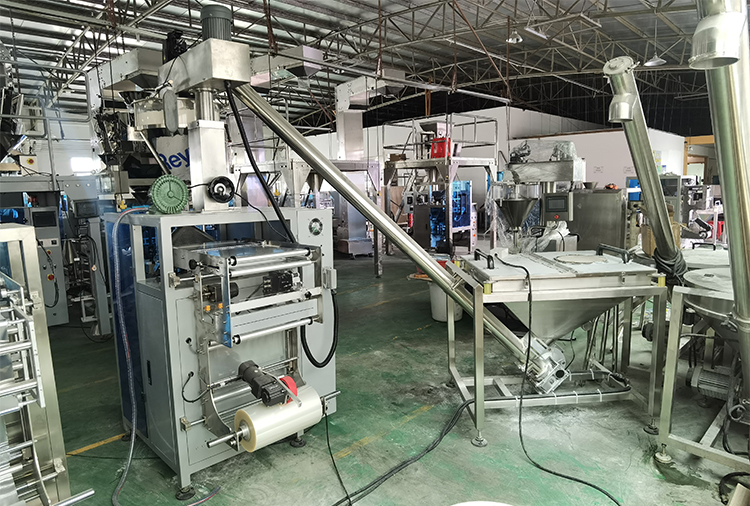 0.12mm VFFS Packaging Machine 520mm 60bags/min Coffee Powder