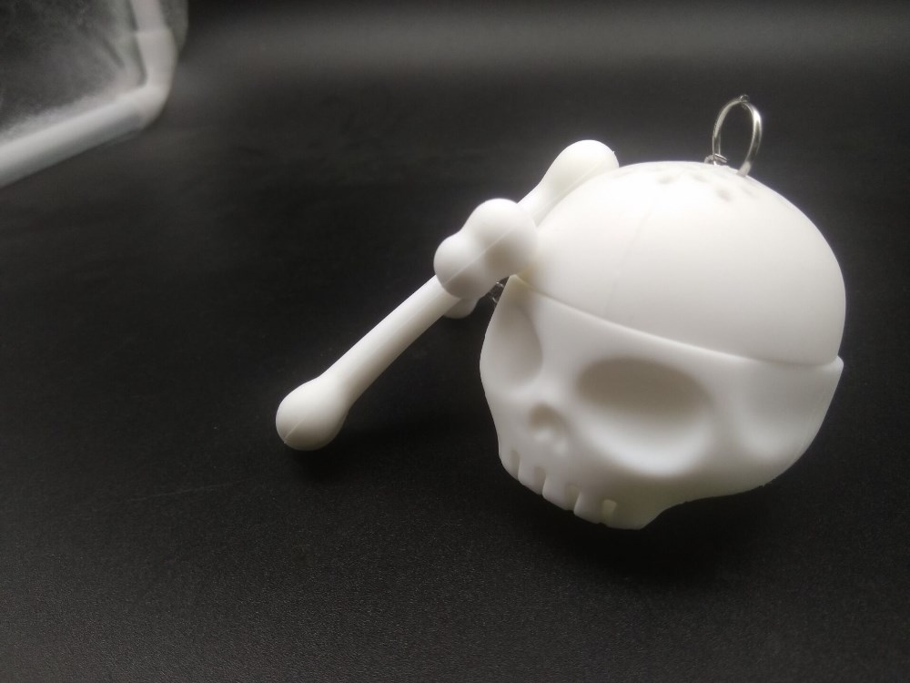 custom wholesale high quality silicone Skull Tea Infuser