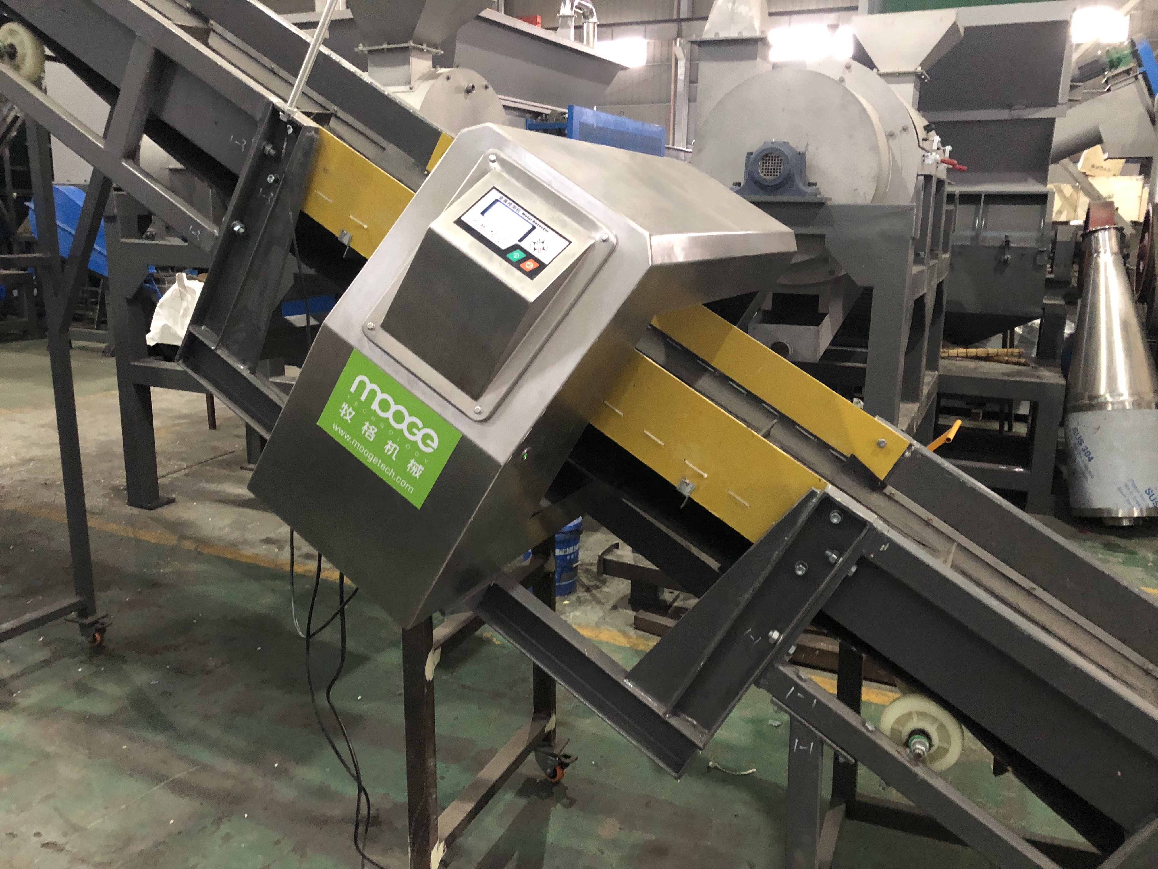 300-1000kg/H Agricultural Film Recycling Machine HDPE Pelletizing