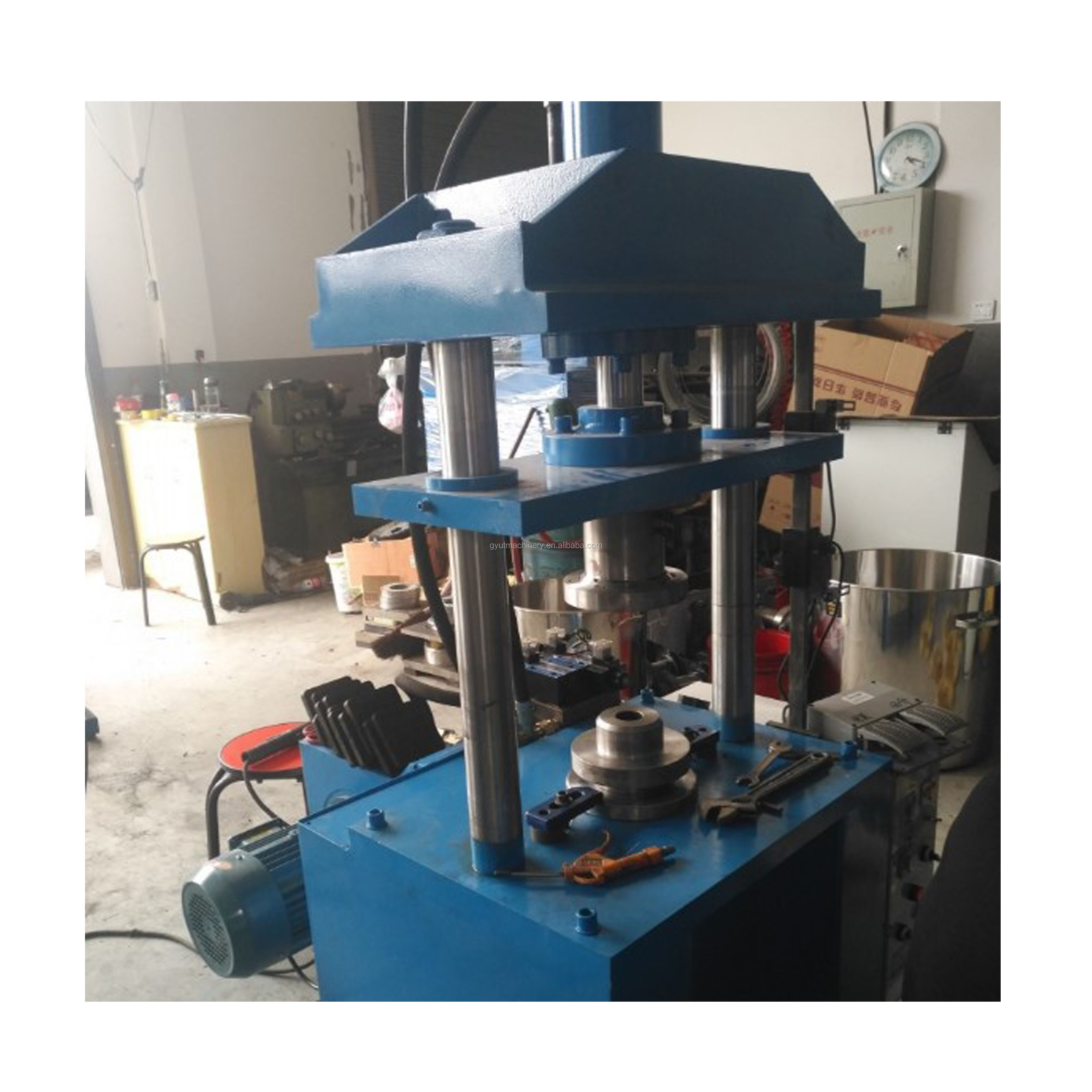 PLC Controlled High Yield Wire Twisting Brush Machine for Steel Wire Wheel Production