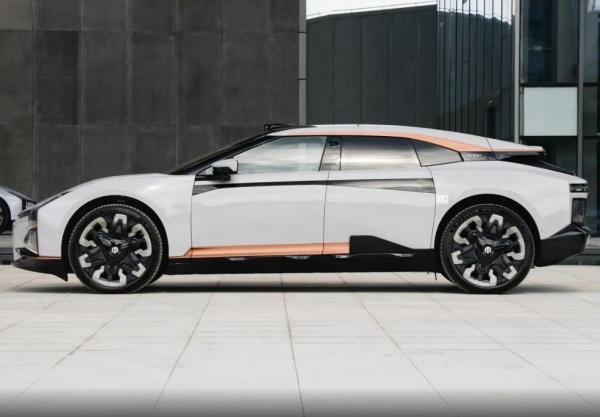 HiPhi Z Electric Luxury Car Intelligent Driving 705KM Range 0-100km/H Accelerati
