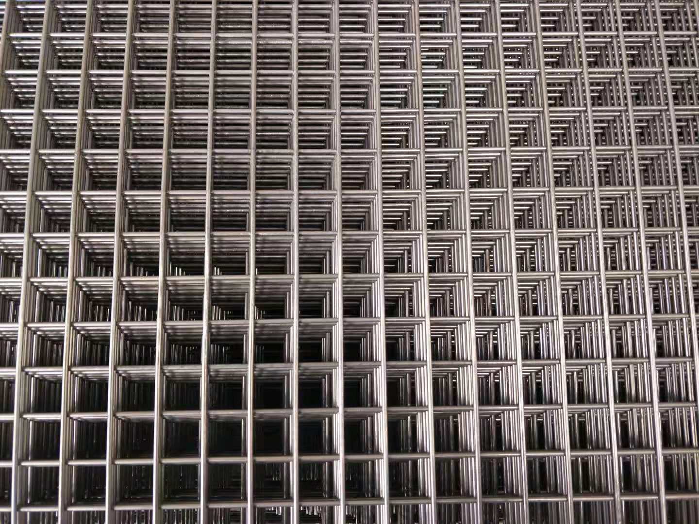 Weld 50x50mm Hole 4ft Galvanised Steel Mesh Panels Silver