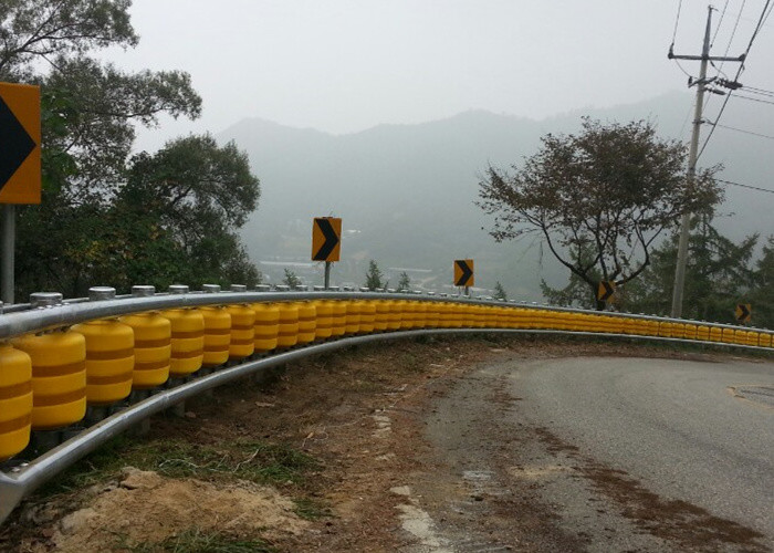 Traffic Safety EVA Highway Roadway Crash Cushion Guardrail Roller Barriers