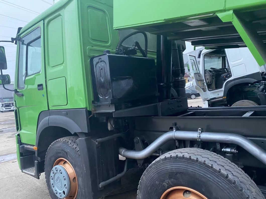 China Sinotruk HOWO 8X4 12 Wheels Used 50-60ton Heavy Duty Tippers Truck for Sale