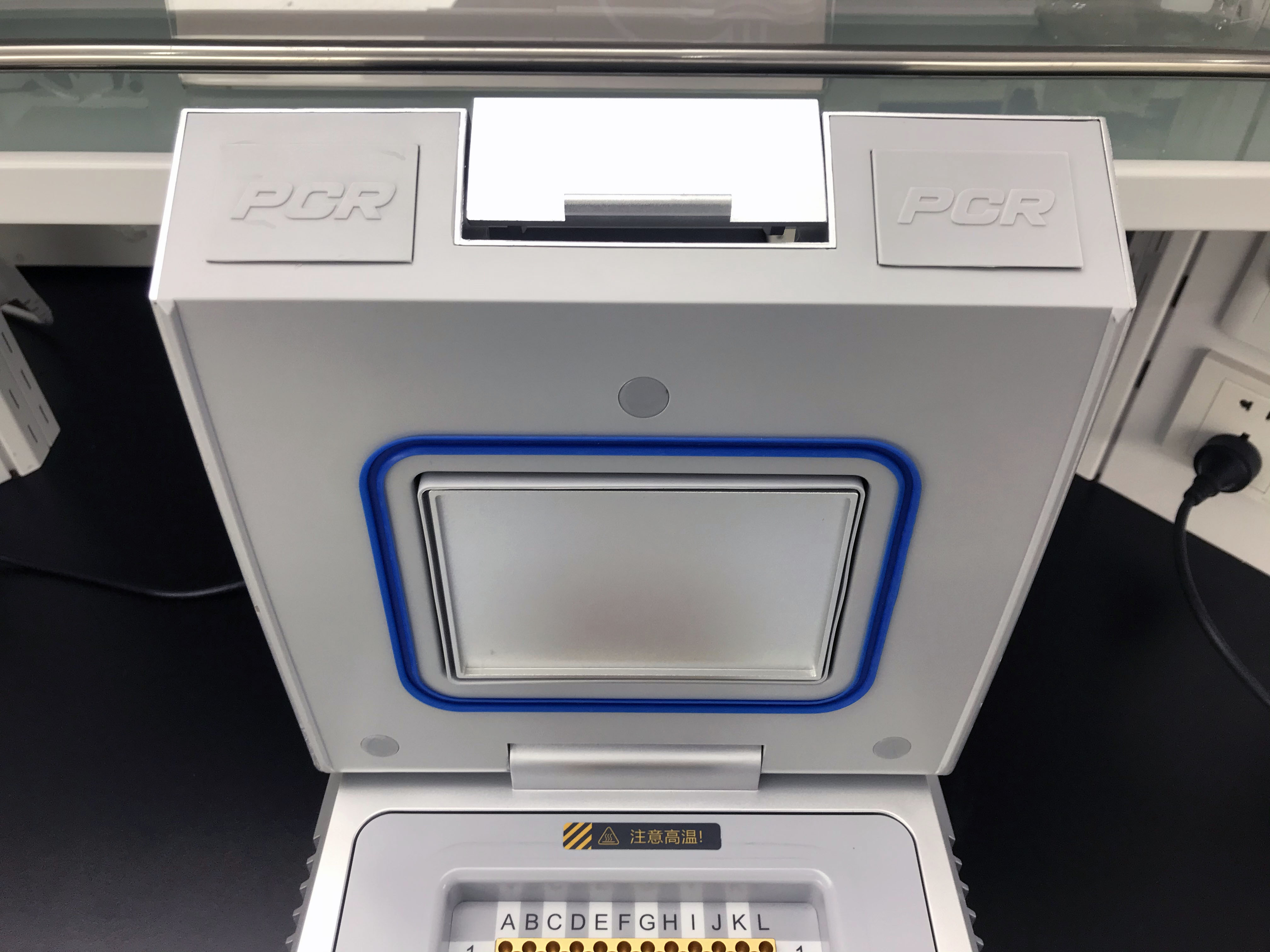 Real time Quantitative Thermal cycler rapid PCR test with kits