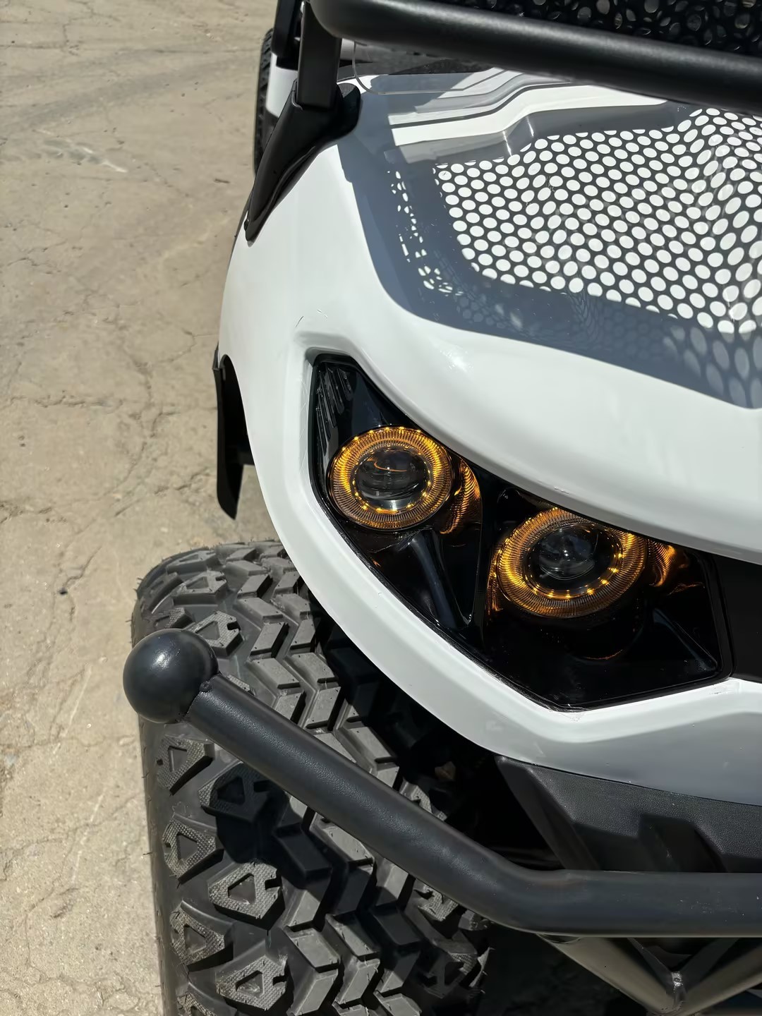 Grey Color 2 Seater Golf Cart 4 Wheel 10 Inch Tire 70-100km With Lithium Battery
