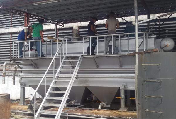 Sedimentation DAF Clarifier in water treatment , dissolved air flotation