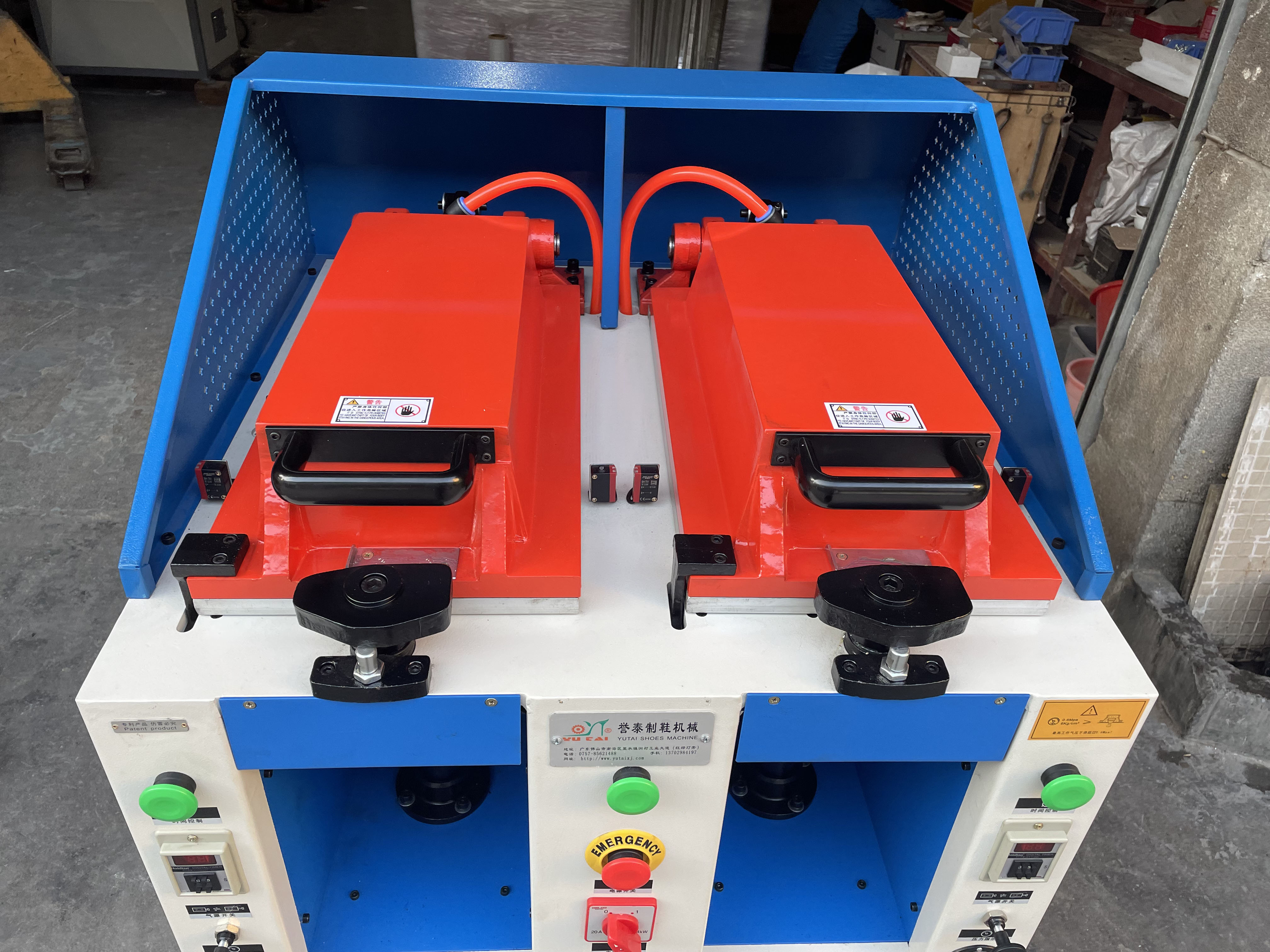 YT-2005DA Fully automatic Sandals shoe sole pressing machine bottom attaching machine double heads working