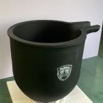 Cylindrical Graphite Gold Smelting Crucible Temperature Resistant 150kg Capacity