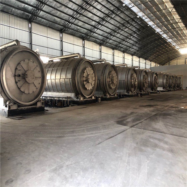 300 Square Meters Area Needed for Waste Tire and Plastic to Fuel Oil Pyrolysis Machine