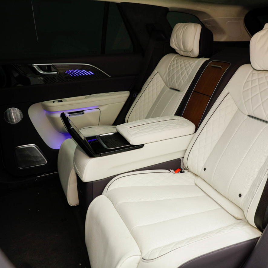 2023 2024 Hongqi E-HS9 Edition Seven-Seats Long Range Suv With Length * Width * Height 5209*2010*1713