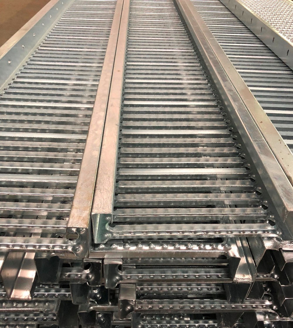 Unistrut Planking And Strutting In Construction United Interlock Planking Grating System