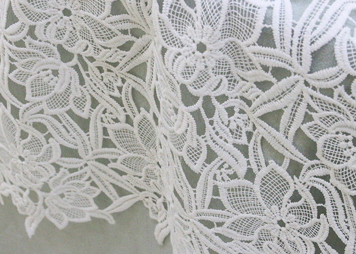 Water Soluble Embroidered Polyester Lace Fabric With Floral Lace For Dress Designer