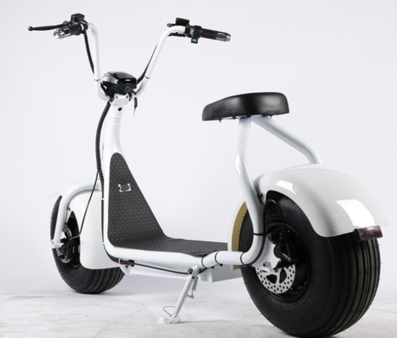 Yellow 18*9.5 Inch Tire Size 1000W Electric Scooter with Modern Style and Affordable