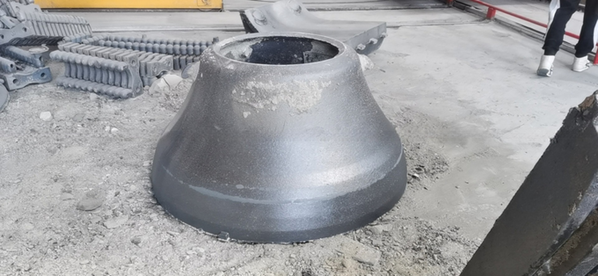 Cone Crusher Spare Wear Parts Jaw Plate 814320042000 C125 for Used Mining Machine