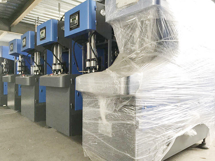 1200 KG Weight 2L Semi Automatic PET Blow Blowing Machine for Water Bottle Production