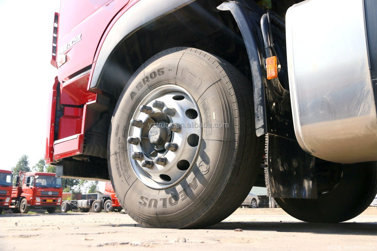 Manual Transmission Diesel Tractor Truck 450HP Euro 5 Emission Standard for Dump and Cargo