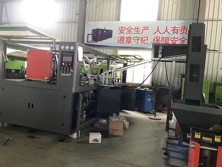 Fully Automatic 6-Cavity 4000ml PET Plastic Bottle Blowing Machine for Bottle Making