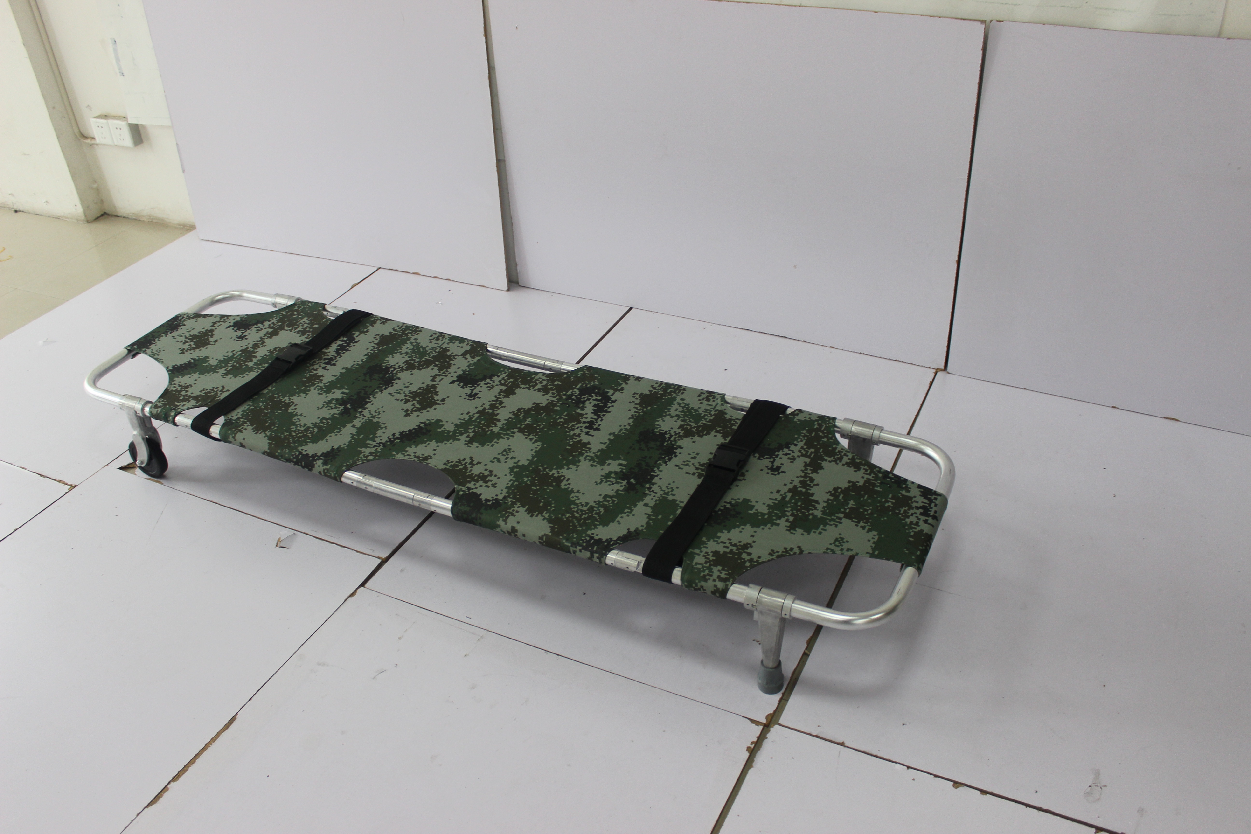 46 X 48 X14cm Folding Medical Stretcher Military Green Aluminum Alloy 7kg